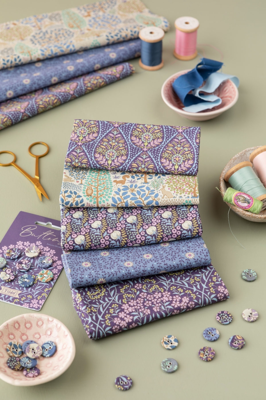 Tilda Patchwork Stoff Baumwolle - Sanctuary - Adina Eggplant